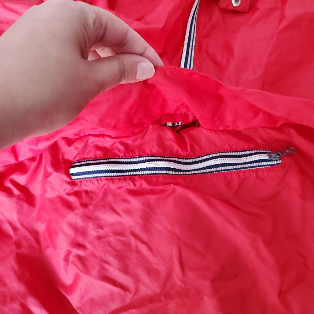 Vintage red packable windbreaker - Picture 9 of 14